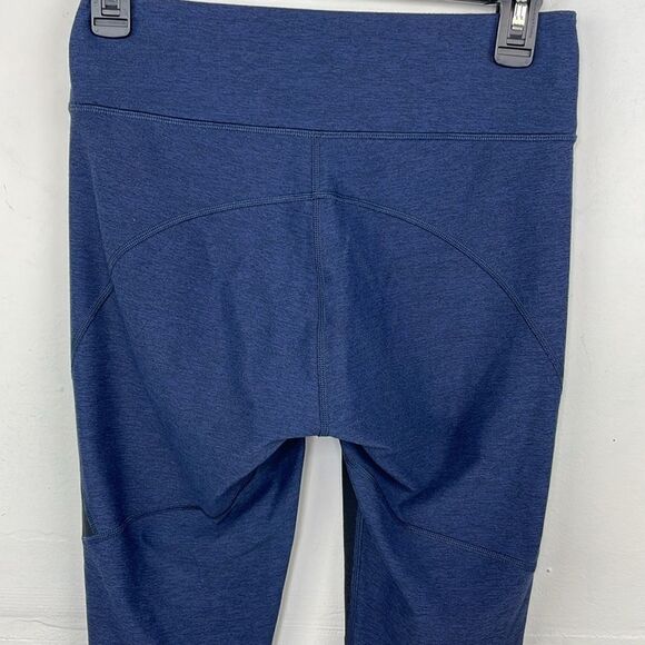 Outdoor Voices Two-Tone Warmup Leggings in
Navy & Charcoal Size Small - Picture 4 of 13